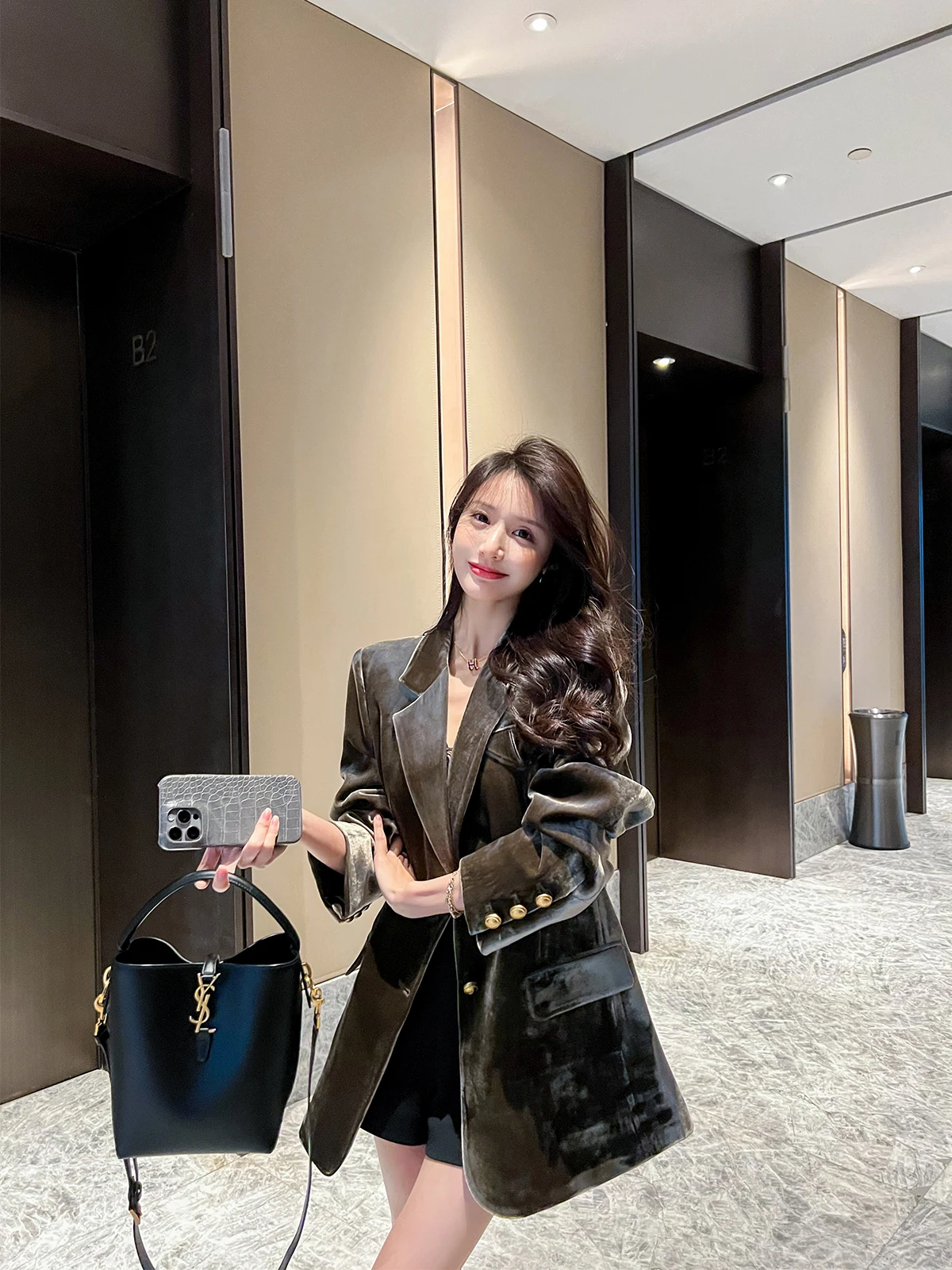 

Ele бархатный костюм в стиле ретро, женский свободный костюм, весна-осень, новый дизайн, высококачественное модное пальто на пуговицах