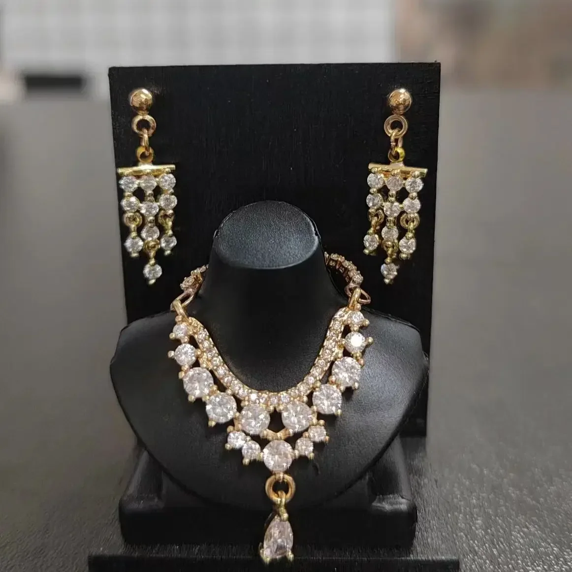 1:6 Doll Mini Jewelry Earring Necklace Set (including Display Rack) for Doll Decorative Toys, Doll Gift Accessories
