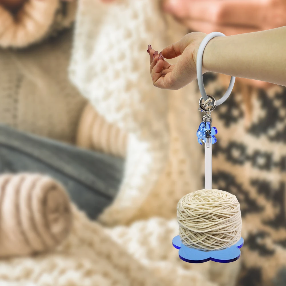 

Portable Wrist Yarn Holder Rotatable Yarn Spinner for Crocheting(Blue Flower)