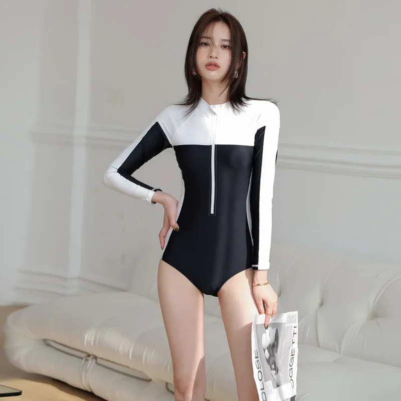 Long Sleeve Swimsuit Women's Triangle One-Piece 2024 Fashion New Ins Dongdaemun Conservative Hot Spring Women's Swimsuit