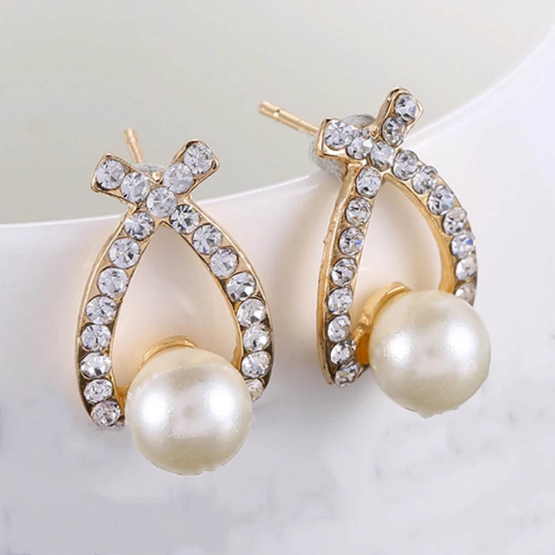 Korean version of the high-grade crossover fashion imitation pearl earrings lady jewelry shiny Fangzuan Free shipping