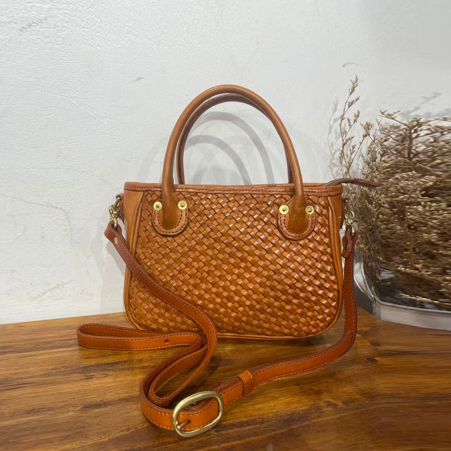 

Vintage Woven Genuine Leather Handbag for Women Retro Top Handle Shoulder Bag Casual Satchel Purse Full-grain cowhide