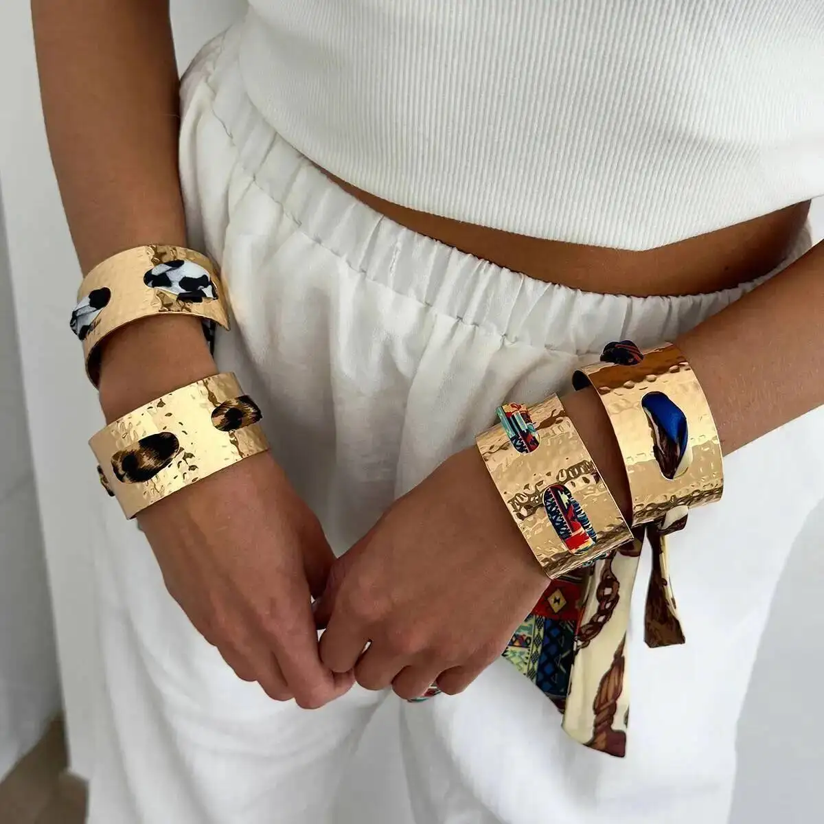 Salircon Creative Colorful Ethnic Style Wristband Metal Bracelet Women Classic Pleated Scarf Wrapped Open Bangles Jewelry 2026