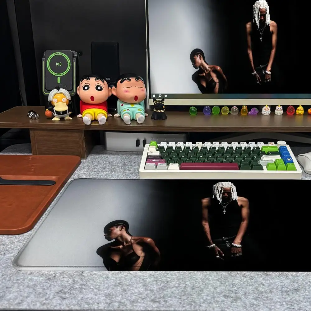 لوحة ماوس Grit & Grace R-Rich Amiri Xxl كمبيوتر كبير الحجم لوحة مفاتيح ألعاب غير قابلة للانزلاق 90 × 40 سم تصميم فني HD Deskmat