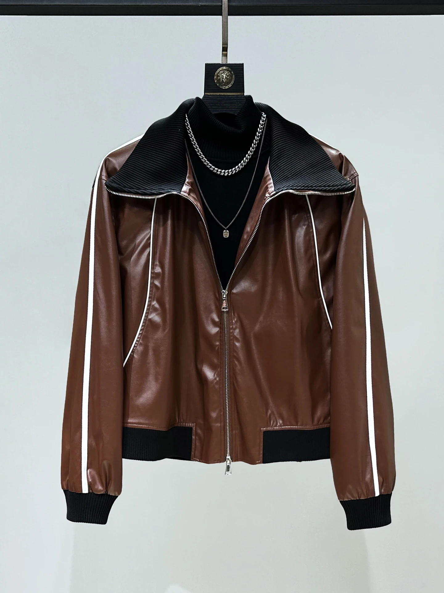 

Loose Casual Men's ort Leather Jaet New Design Turn-down Collar Zipper PU Leather Youth Vitali Sle Autumn Faion