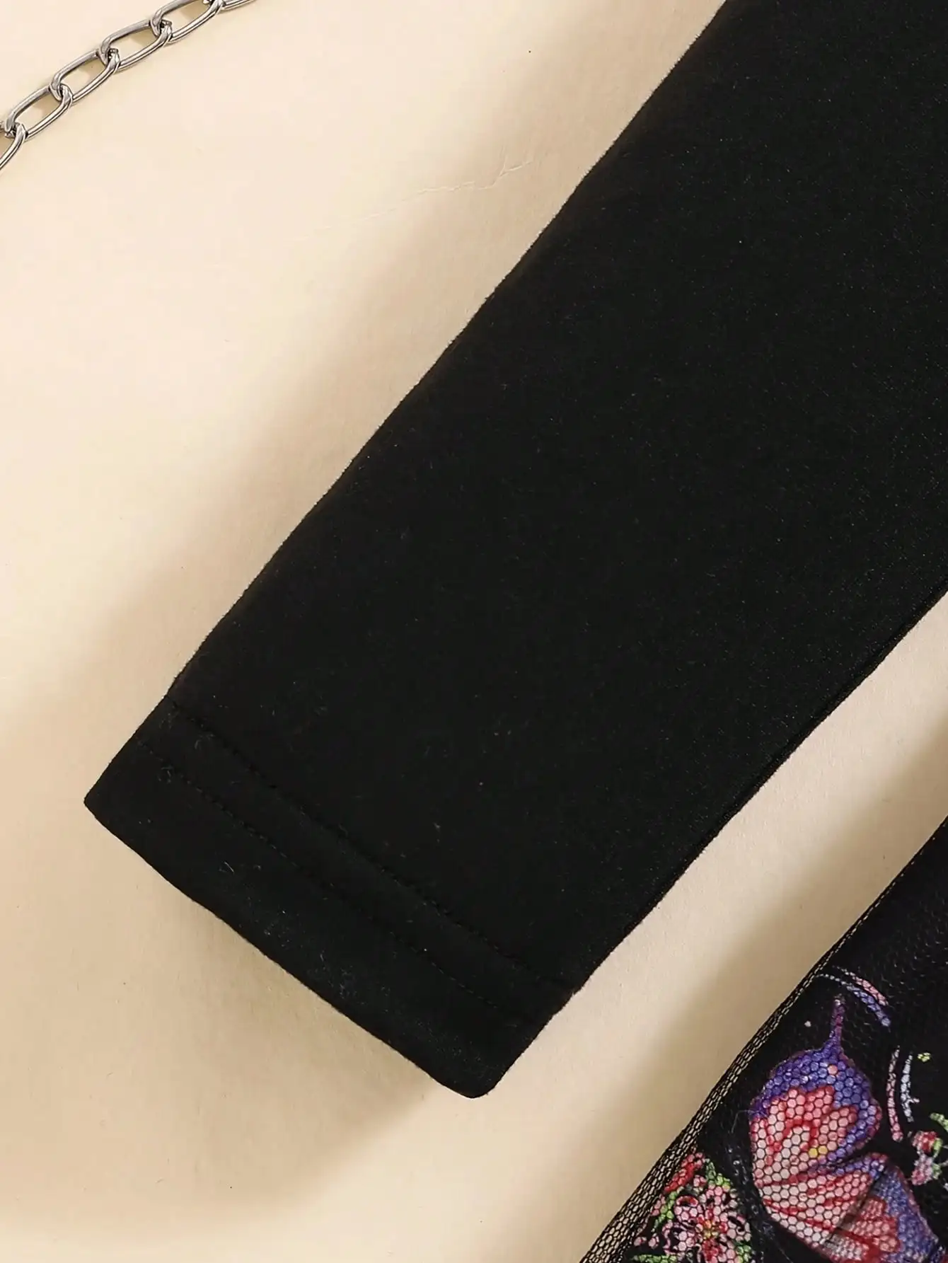 Kinderkleid mit Schmetterlingsdruck und Mesh-Elementen, bequemer Rundhalsausschnitt, lange Ärmel, mittellanger Rock, lässige Partykleidung für Kinder – Detail 6
