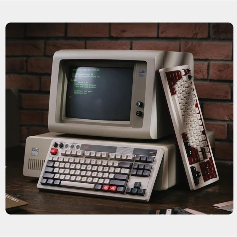 Klawiatura mechaniczna 8BitDo Retro C64 Edition, Bluetooth, bezprzewodowa i przewodowa 2,4G, 3 tryby podłączania, dla komputera z systemem Windows 10 i Android — zdjęcie produktu 2