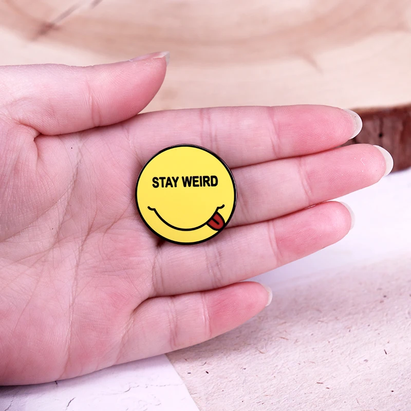 Metal Yellow Smile Badge, Fique Estranho, Broche Bonito Dos Desenhos Animados, Jóias De Moda, Acessórios Decoração