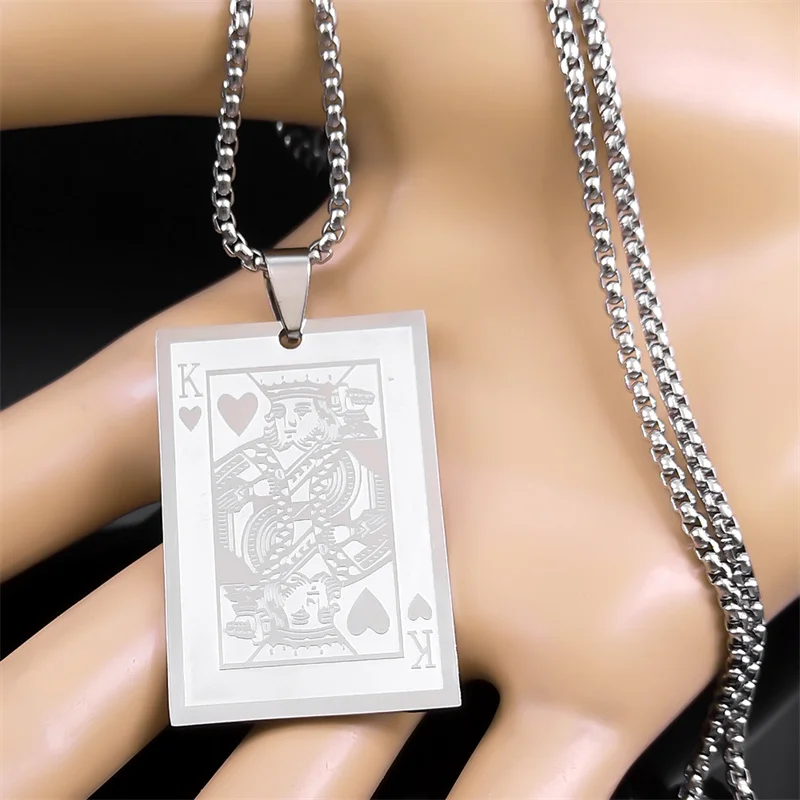 Hip Hop Rock Poker K King Card corazón collar para Mujeres Hombres Acero inoxidable Color plata jugador naipes cadena joyería