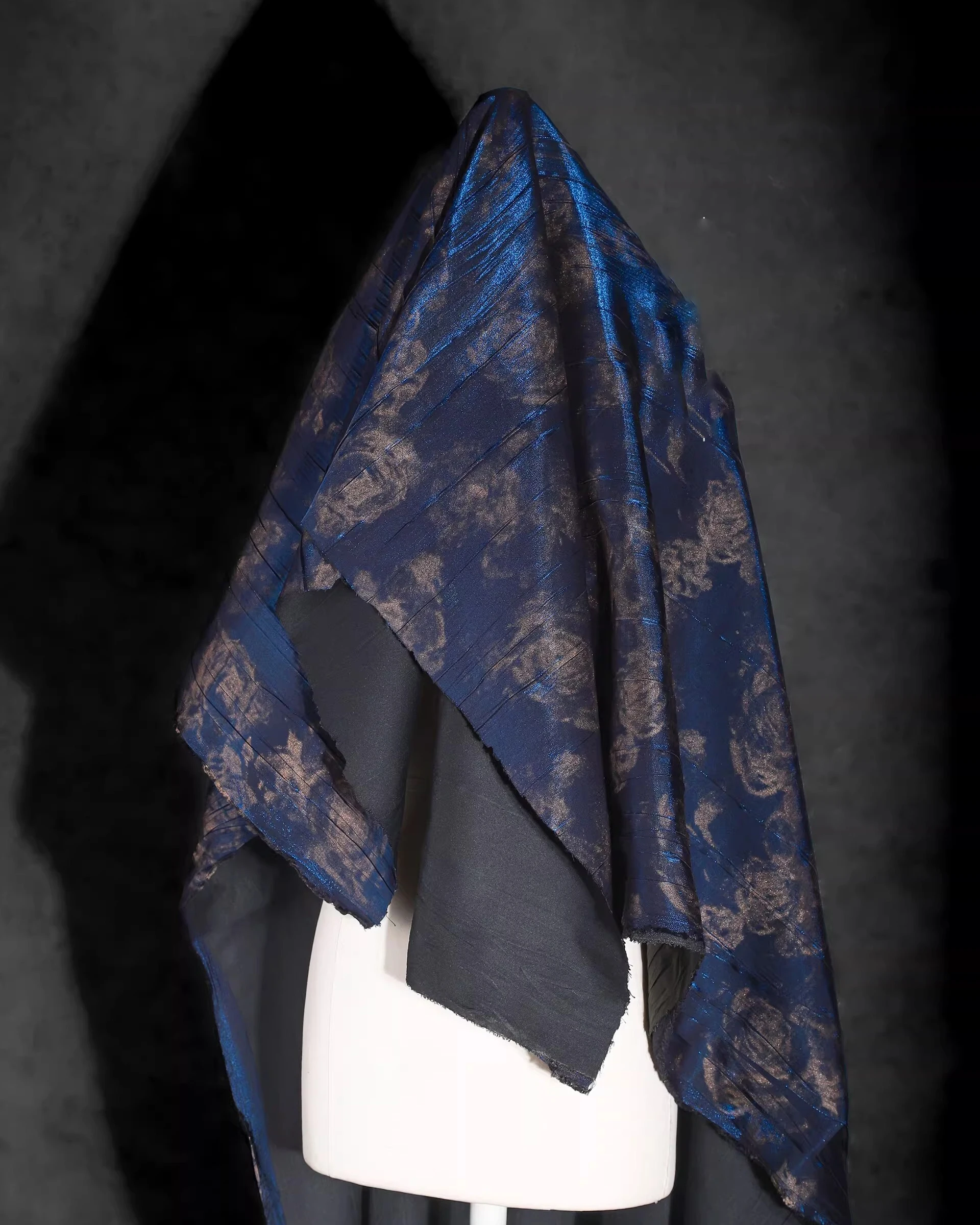 

1yard Retro pleated tie dye fabrics for clothing Coat,horse face skirt,Han clothing designer diy sewing fabric