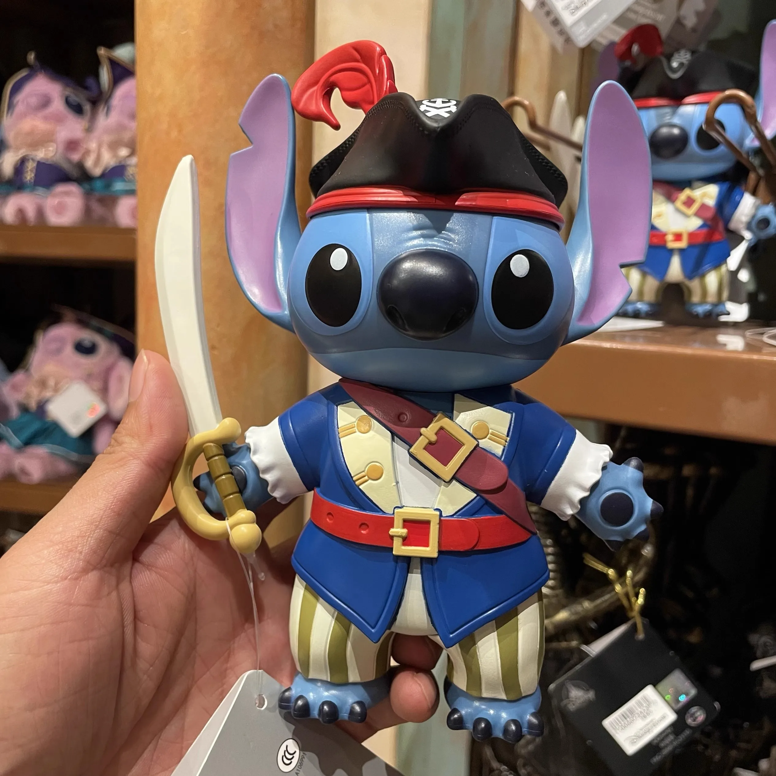 상하이 디즈니랜드 해적 스티치 천사 액션 피규어 PVC 장난감 어린이 생일 선물 기념품