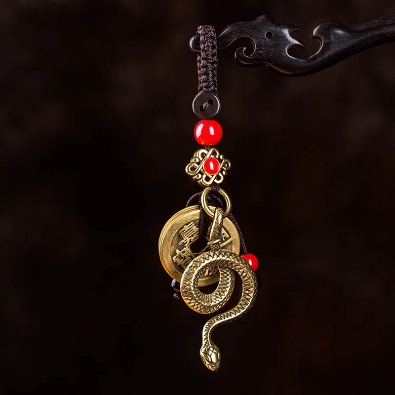 Hot البيع 1 قطعة النحاس النقي اليدوية محظوظ القط سيارة المفاتيح محظوظ القط خمسة الإمبراطور المال المفاتيح فنغ شوي عملات محظوظ حلقات المفاتيح