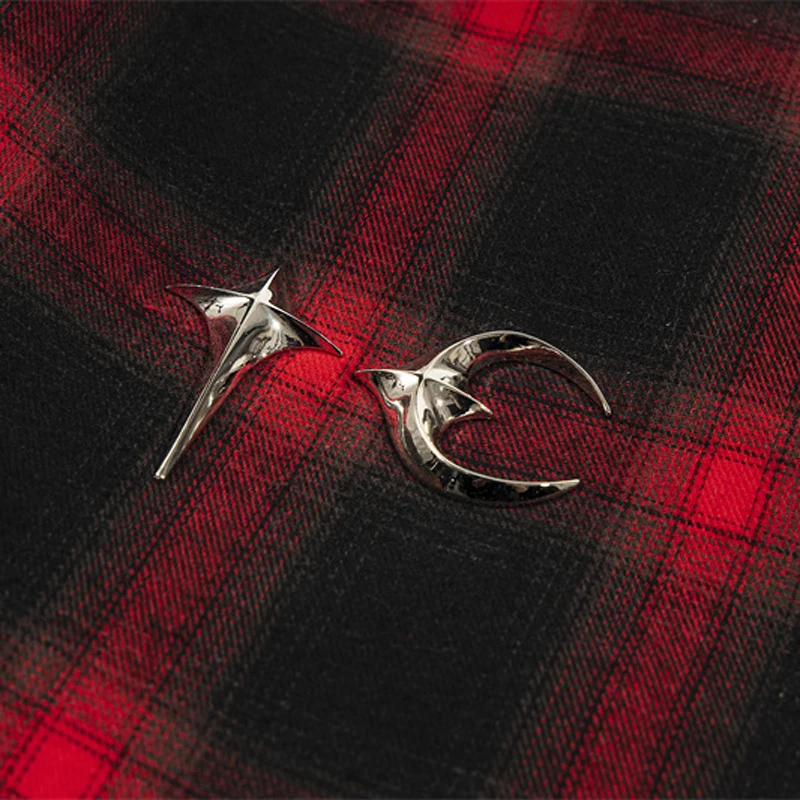 هاي ستريت البلطجة نادي سترة معدنية شعار ريترو الأحمر منقوشة السيف المقدس طباعة الاتجاه الكوري عادية الرجال النساء هوديي معاطف