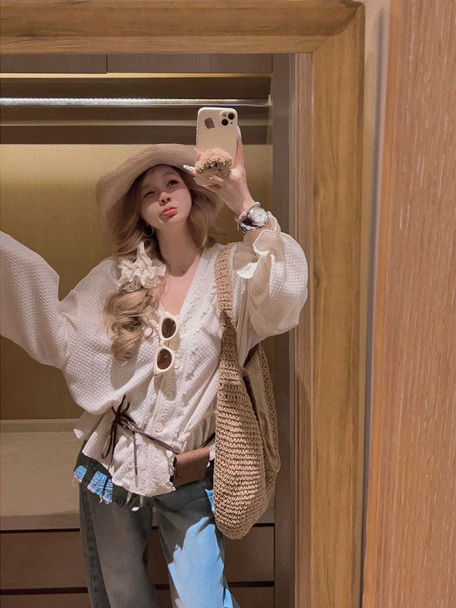 

Yukiss Original Girl's Sense Lace Trim Drawstring Waist Blouse Long Sleeve round Neck Knitted Casual Style Spring Fashion