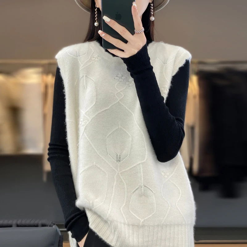 Autumn 2024 new round neck vest women's 100% merino sweater loose fashion Joker sleeveless sweater vest.