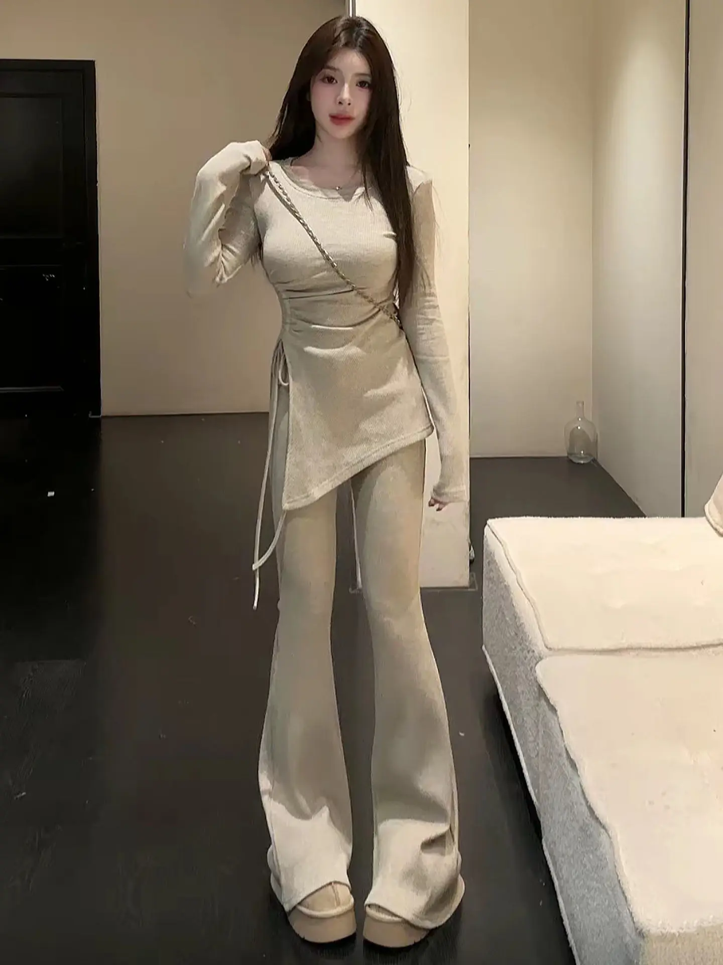 

Spring 2026 Women's Fashion High Waist Bell Bottom Pants Top And Bottom Set Slim Fit round Neck T-Shirt Comfortable Casual Sp...