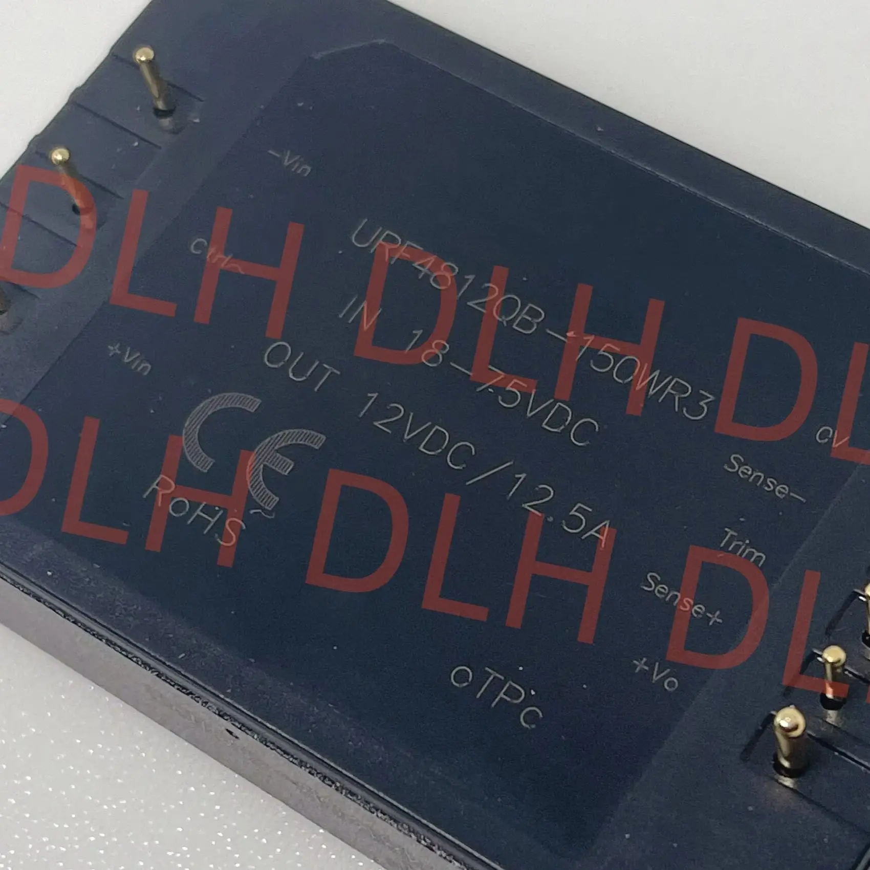 

URF4812QB-150WR3 DC-DC power module 48V to 12V12.5A150W