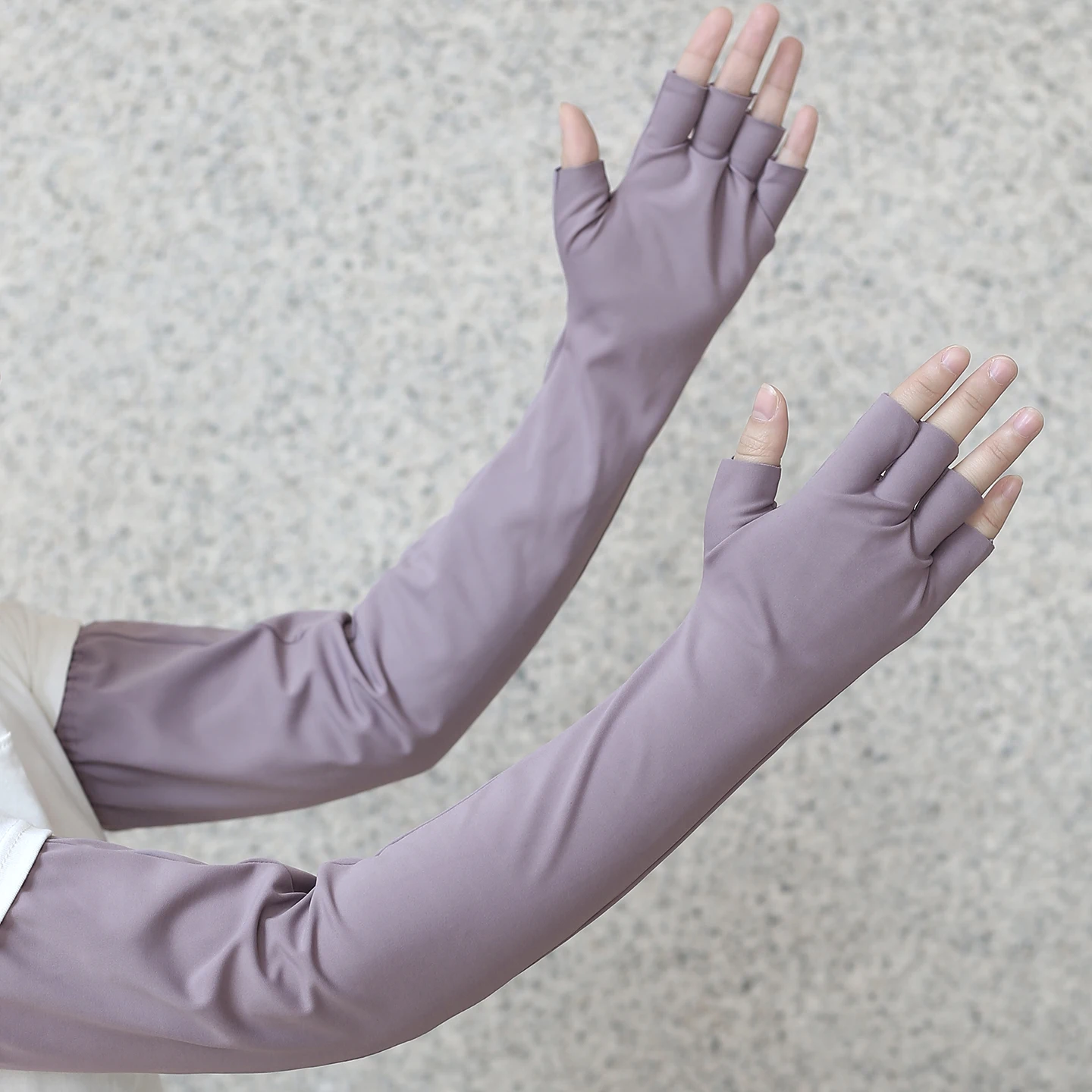 

Extended-Length Silk Mesh 5-Finger Sleeve Cover For Touch Screen Universal Arm Cover For Outdoor Cycling, Hiking And Fishing