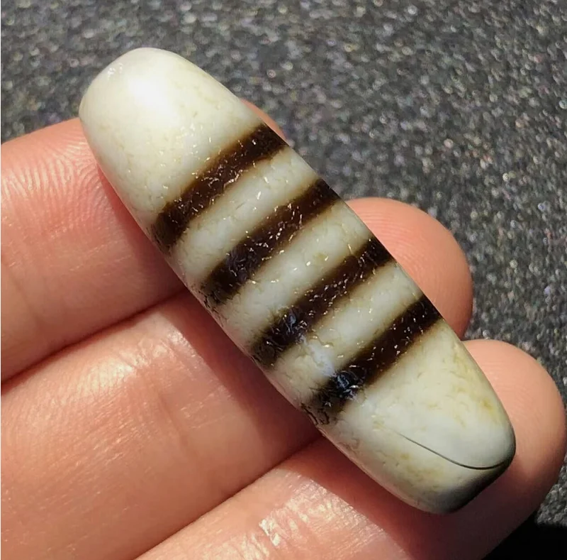 Magic Tibetan Old Agate 4Line Healer Medicine Totem dZi Bead Amulet11.5*36mmN004