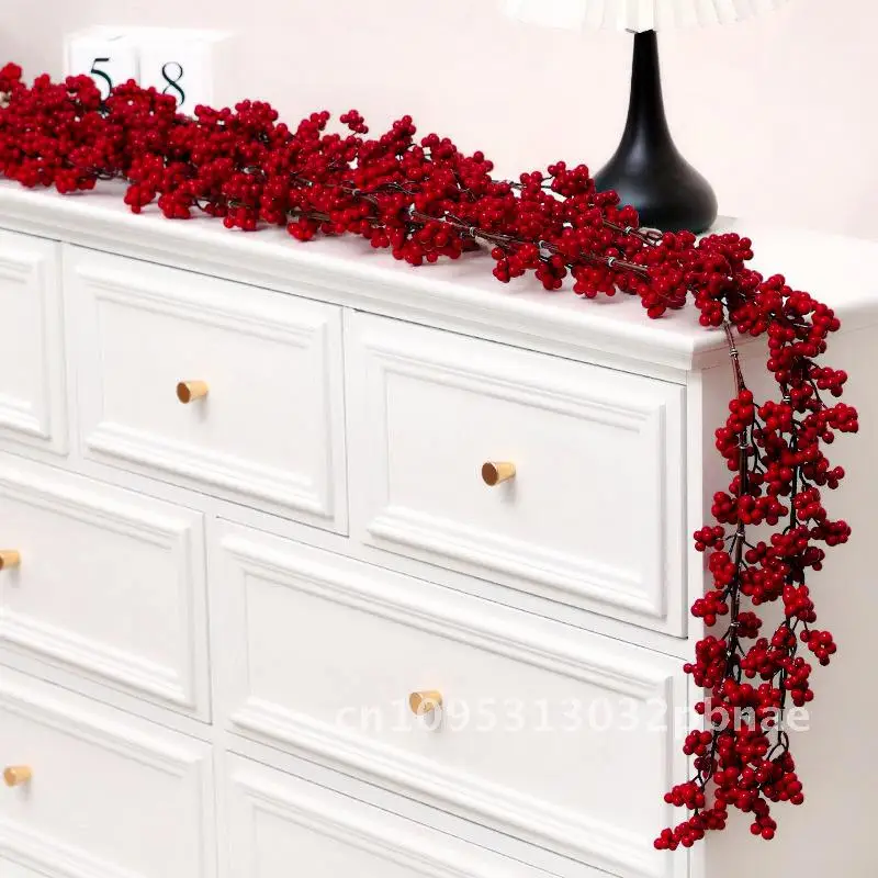 

Christmas Simulation Red Fruit Berry Holly Fruit Vine Christmas Wedding Holiday Party Decoration Vine