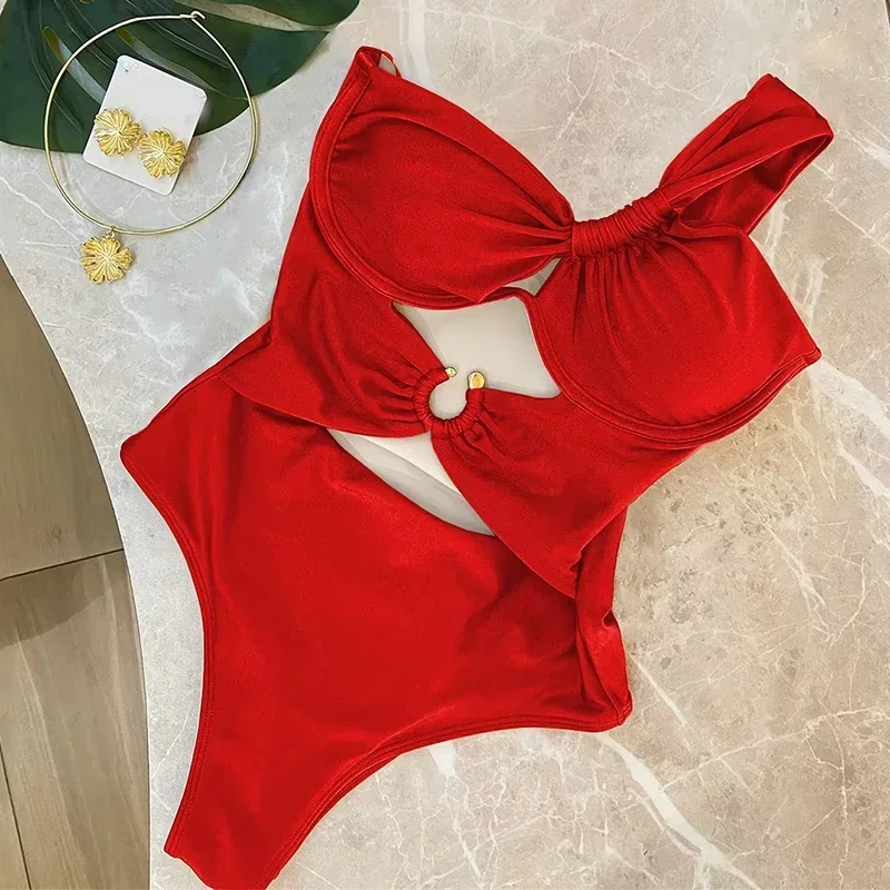 Chique een schouder bikini's badmode vrouwen sexy backless uitgehold onregelmatig eendelig badpak 2023 nieuwe bodysuit badpak
