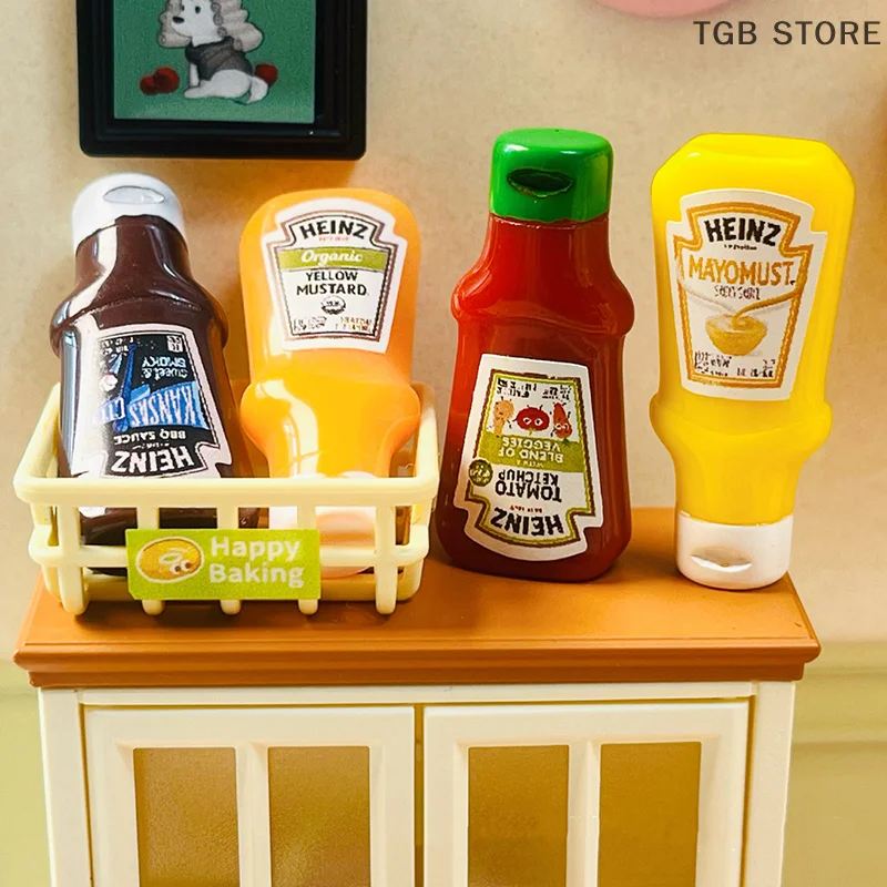 4Pcs Miniature Strawberry Sauce Jam Jar Kitchen Food Accessories For Dolls House Decorations Kids Toys Gift