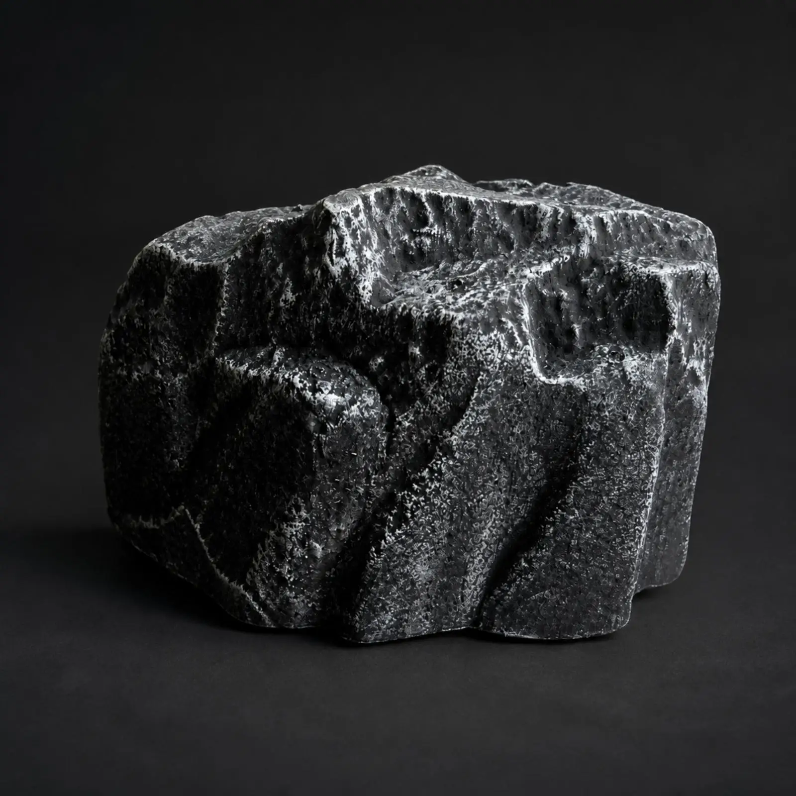 Lightweight Realistic Moss Stone Ornament Rough Textured Gray Rock for Indoor Outdoor Display