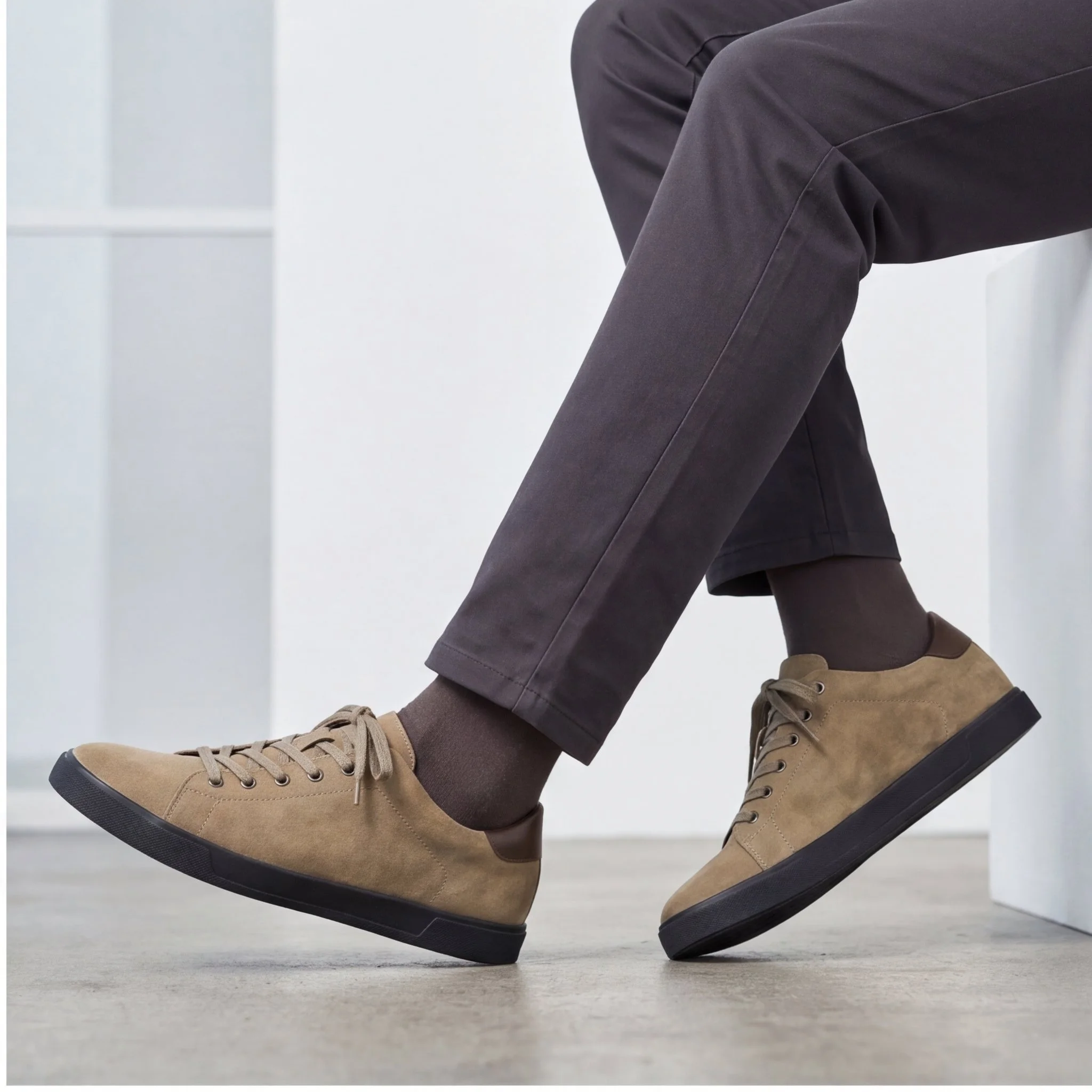 Men's Casual Shoes Low Top Shoes For Man Street Style Man Shoes Textured Finish Black Flat Sole Casual Style