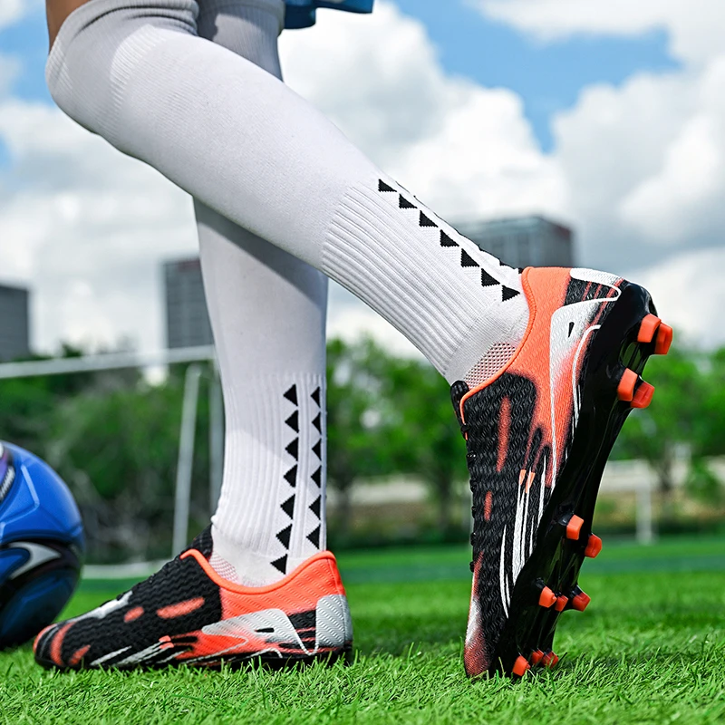 Men's Women's Professional Football Shoes Sell Well At Low Prices Grass Soccer Shoes New Unisex Anti Slip Outdoor Training Shoes
