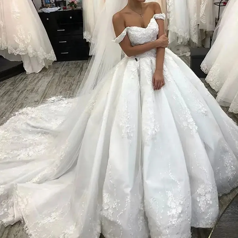 

Modern Off the Shoulder Lace Appliques Ballgown Wedding Dresses Vestido De Casamento Off the Shoulder Puffy Bridal Gown