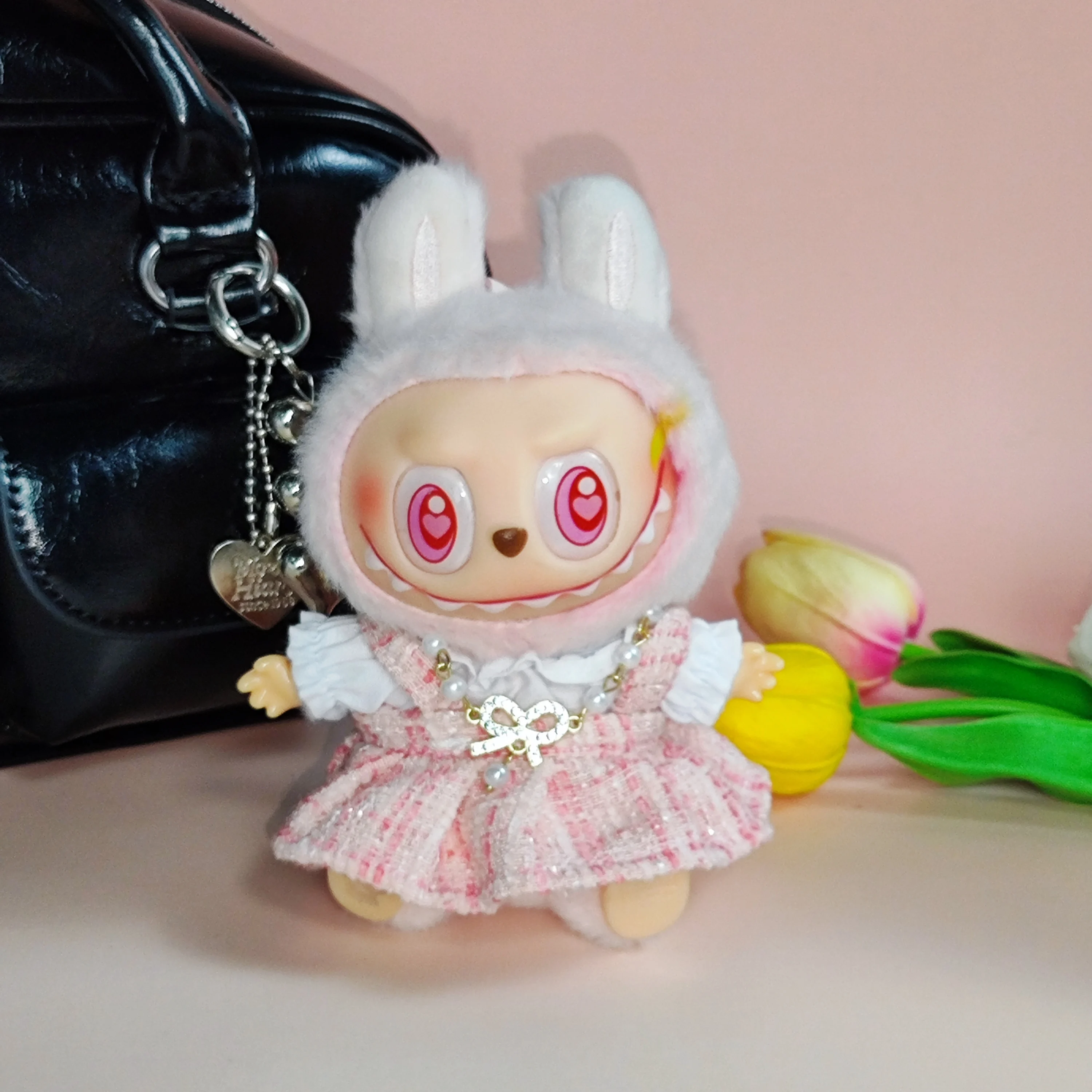 【الزي فقط】سلسلة مفاتيح من الفينيل من Labubu Gen 1&2 - مجموعة فستان بطل الرواية المزخرفة بالذهب