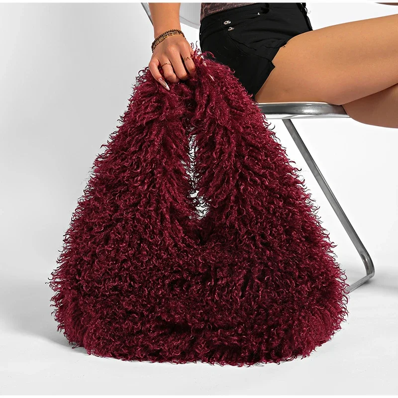 Europäisch-amerikanischer Stil, lange Plüsch-Einkaufstasche, großes Fassungsvermögen, Kunstwolle, dreieckige Schultertasche, Hobobag, modische, einfarbige, lässige Handtasche – Detail 13