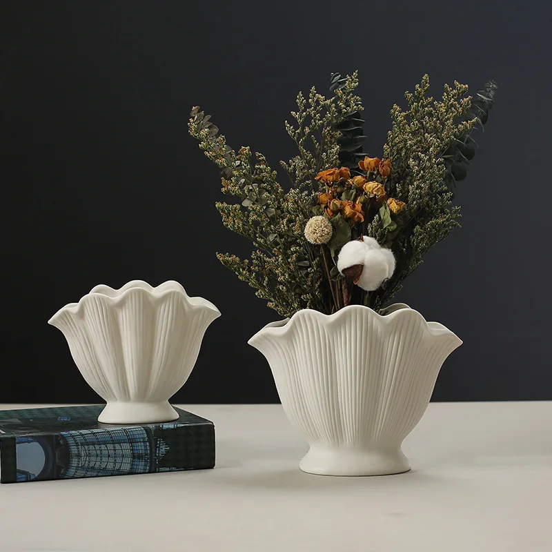 High-End Unglazed Shell Ceramic Vase, Decor Ornament for TV Cabinets, Entrances