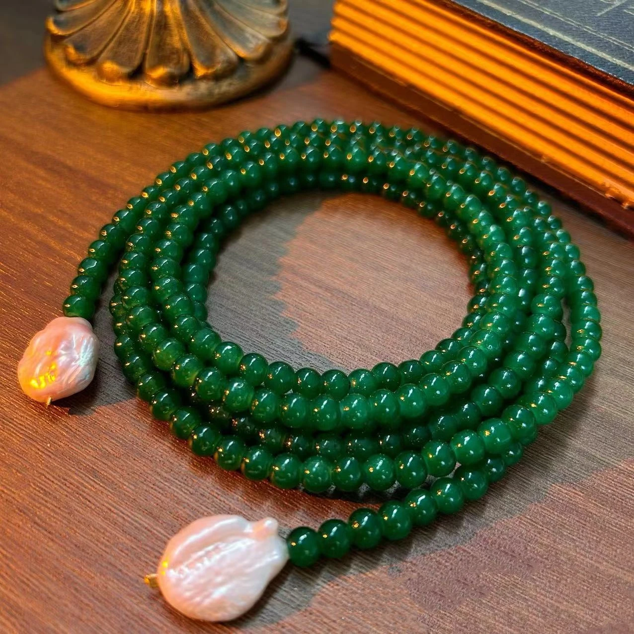 

Emerald Fresh Glass Agate Vintage Freshwater Pearl Baroque Dong Palace Necklace