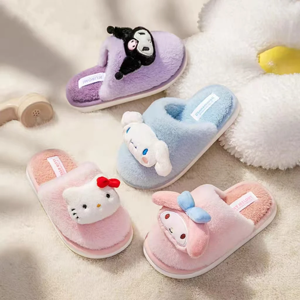 مرحبا كيتي كورومي سينامورول الكرتون النساء الشتاء المخملية سميكة المضادة للانزلاق النعال الاطفال الدفء لينة وحيد المنزل أحذية الملاعب المغطاة