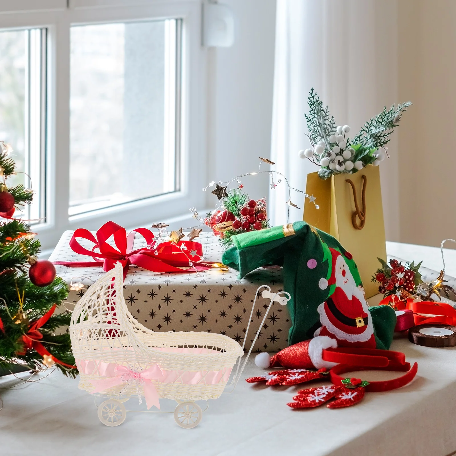 

2Pcs Mini Stroller Baby Shower Decoration Pink Blue Candy Basket Centerpiece Portable Lightweight Plastic Stroller Basket Party