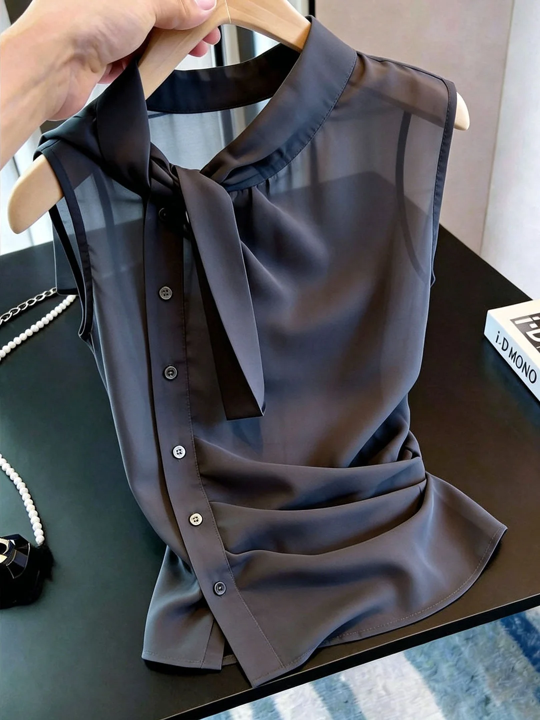 

Summer 2026 Pure Color Sleeveless Vest Single Button Design Simple Style Versatile Top Quality Women's Silk Fashionable Korea...