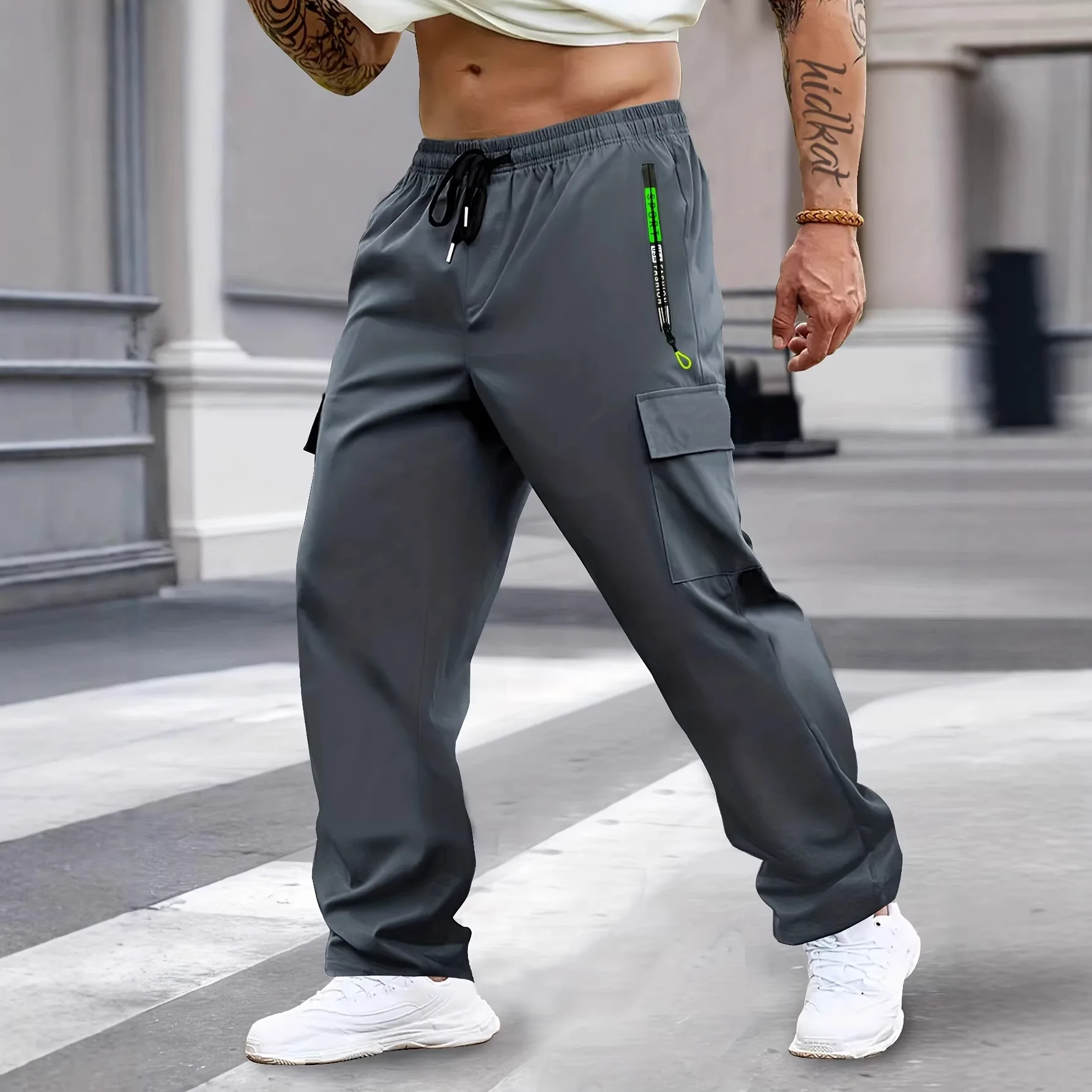 Leichte Herren-Cargohose mit elastischem Kordelzug in der Taille, mehreren Reißverschlusstaschen, großen Seitentaschen, atmungsaktiv, normale Passform
