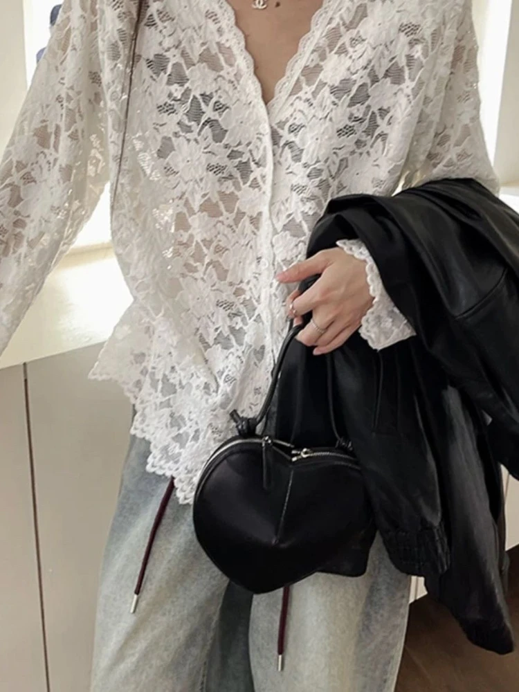Deeptown Blus Renda Berongga Elegan Blus Lengan Panjang Manis Seksi Wanita Atasan Mujer Kemeja Hitam Musim Panas Fashion Tembus Pandang