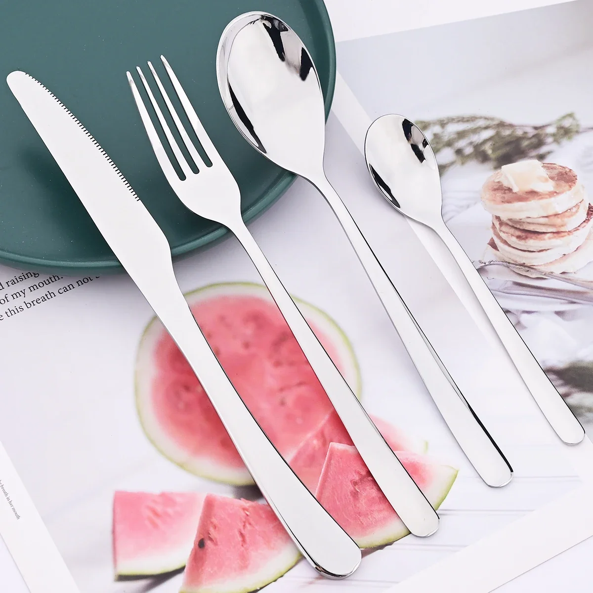 4 Pieces High-quality Mirrored Tableware Set High-end Stainless Steel Dinnerware Ncluding Knives Forks Spoons Kitchen Party Tool