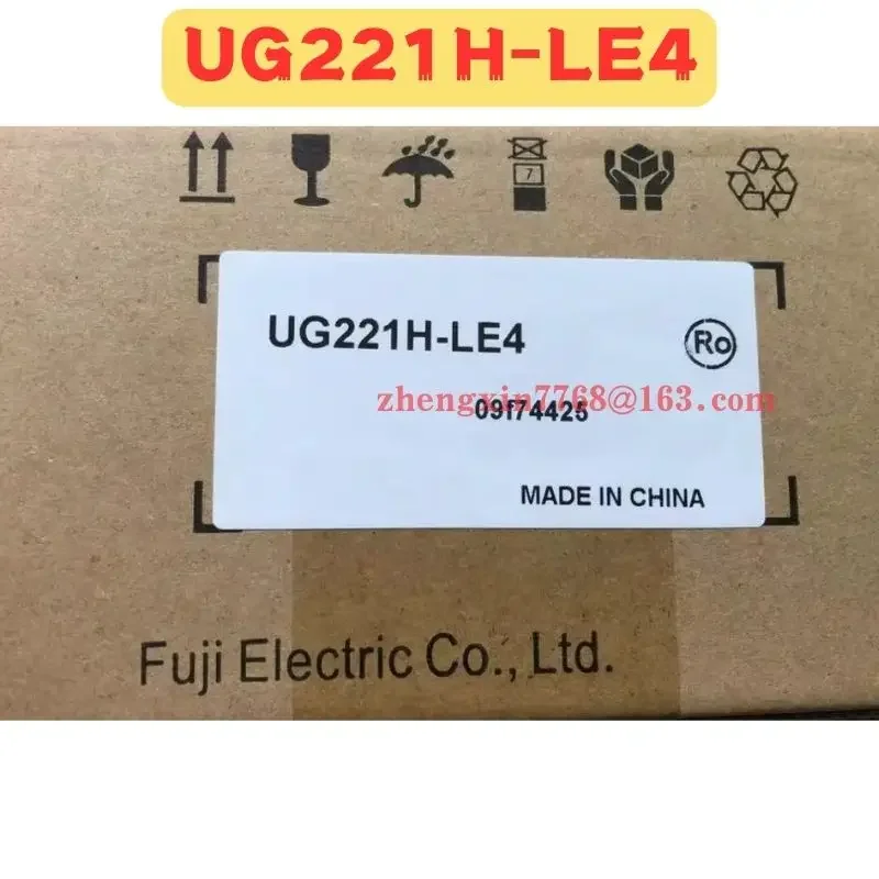 

Brand New Original UG221H-LE4 UG221H LE4 Touch Screen