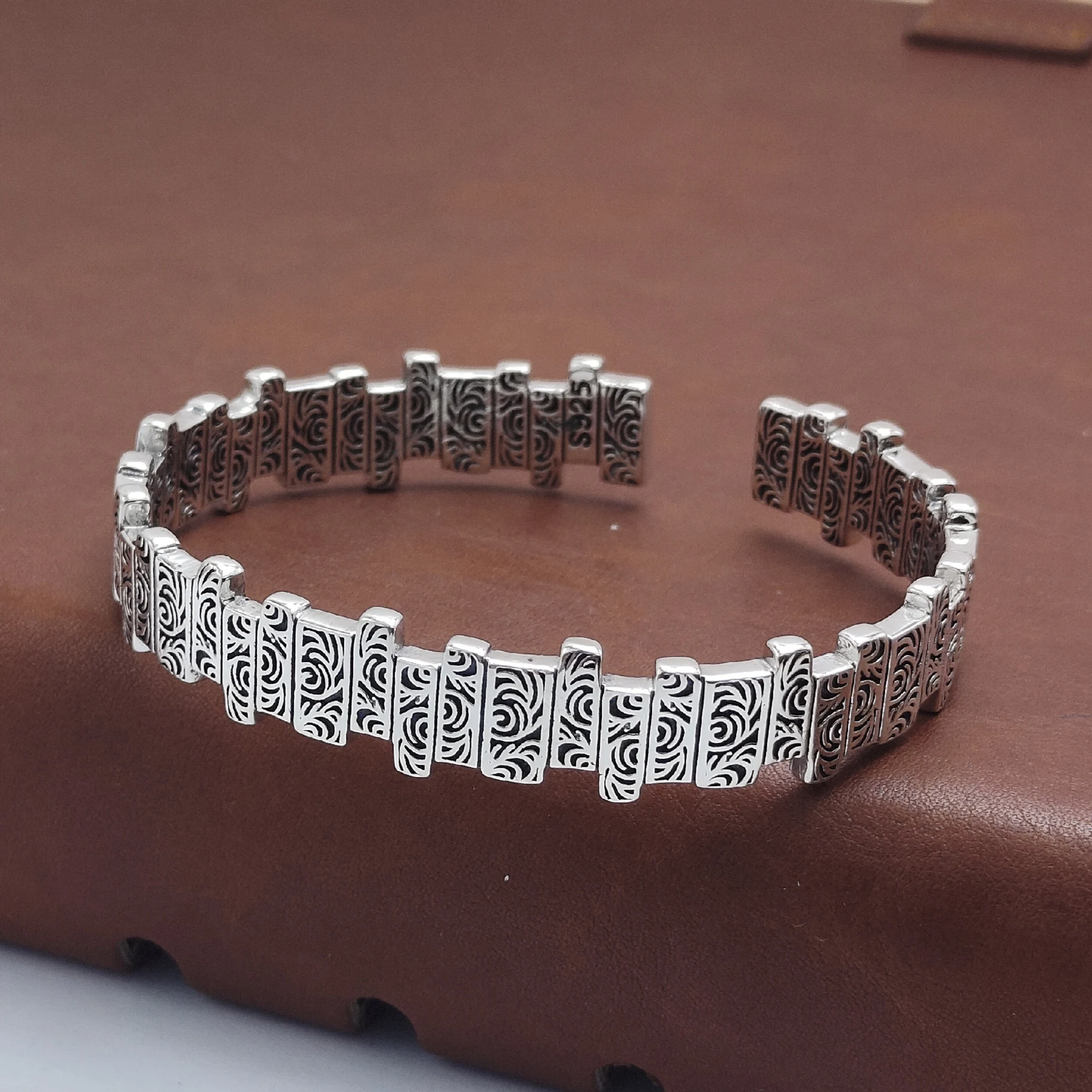 Creative cool personality fashion all-match cute tangcao Sterling Silver 925 bracelet original retro distressed couple