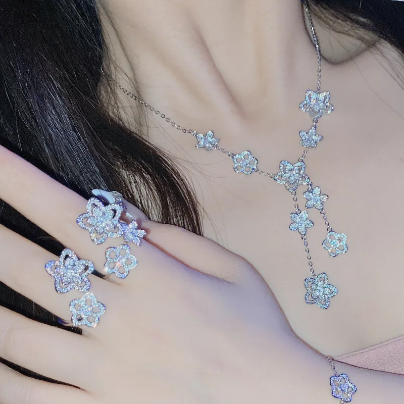 

MDLFES Moissan Diamond Style Flower World Ring 18K gold plated Brilliant Multi-Cut Zirconium Fashion