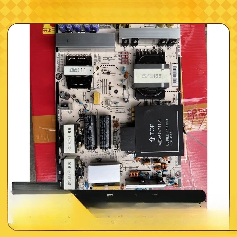 90% new 65-inch power board, model LGP65C9-190P, EAX68364701 (1.9), EAY65170411. Good condition.