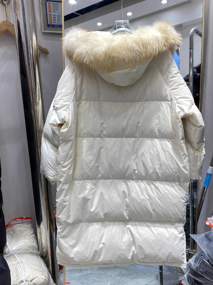 Super grande casaco de pele de guaxinim real 90% pato branco para baixo jaqueta com capuz neve parkas inverno feminino grosso longo puffer casaco 2025 novo