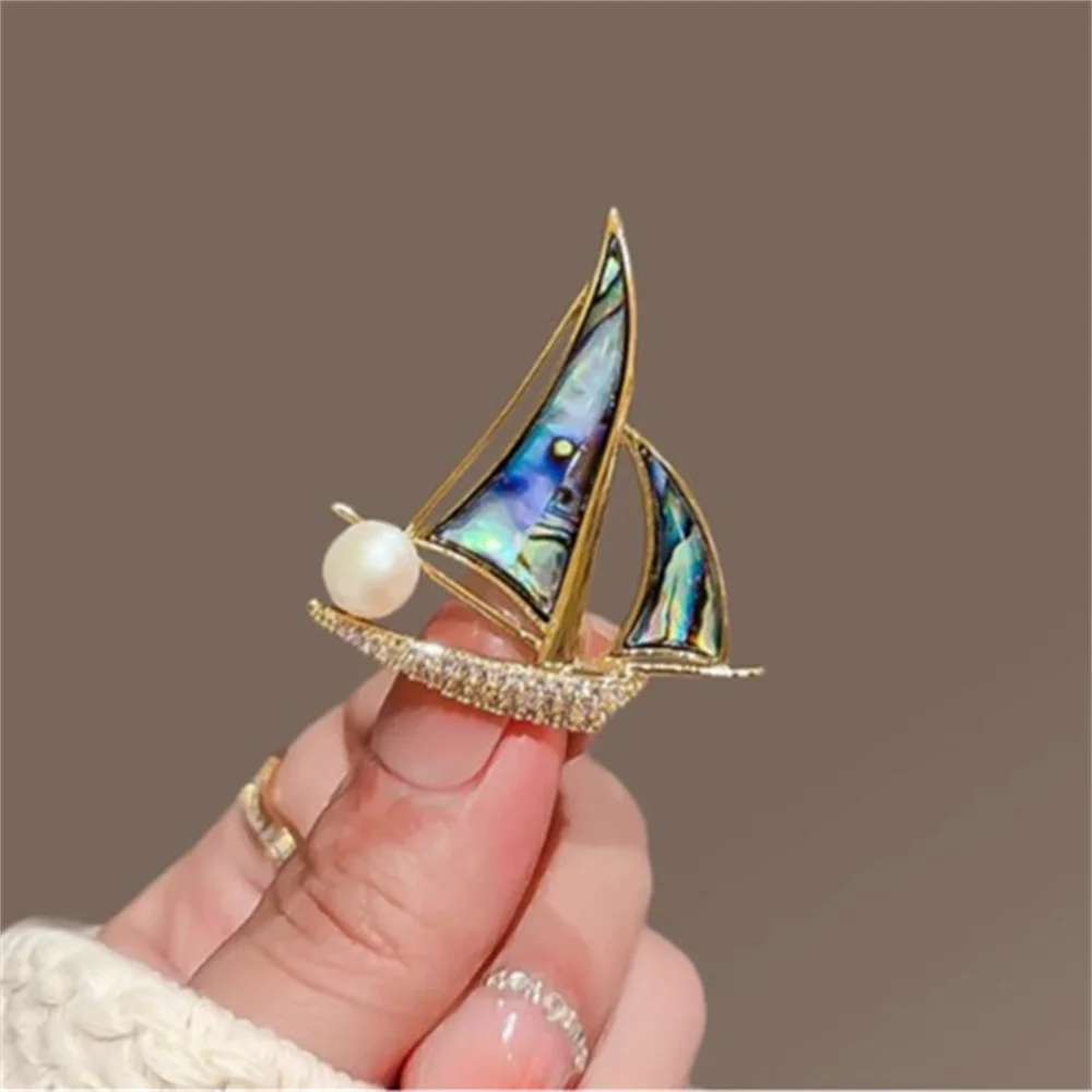 Cool Abalon Shell Sailboat Pearl Brooches for Men Woman Elegant Ship Sea Transport Pins Office Party Friend Gifts Accessories