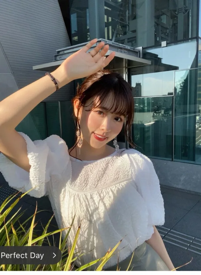 

Весна-лето 2023. Новая женская рубашка в японском стиле, полупрозрачный шифоновый топ с круглым вырезом и короткими рукавами.