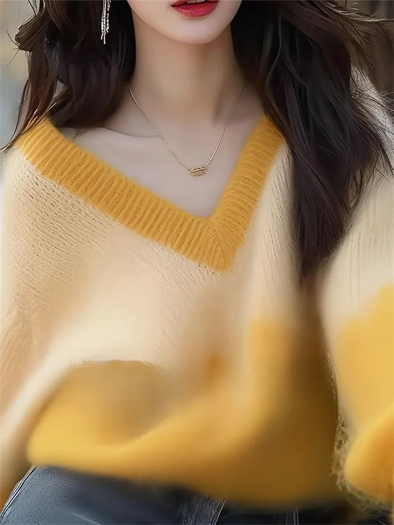 เสื้อสเวตเตอร์คอวีถักนิตเนื้อนุ่มทรงหลวมสไตล์ลำลองใหม่ ดีไซน์โดดเด่นสวยงาม แฟชั่นผู้หญิงสำหรับฤดูใบไม้ร่วงและฤดูหนาว สีเหลือง