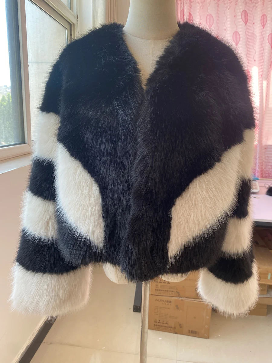 HDHOHR 2026 Winter Fashion Faux Fur Coat Women Super Hot Short Thick Warm Faux Fox Fur Fluffy Jacket High Quality Girls Overcoat