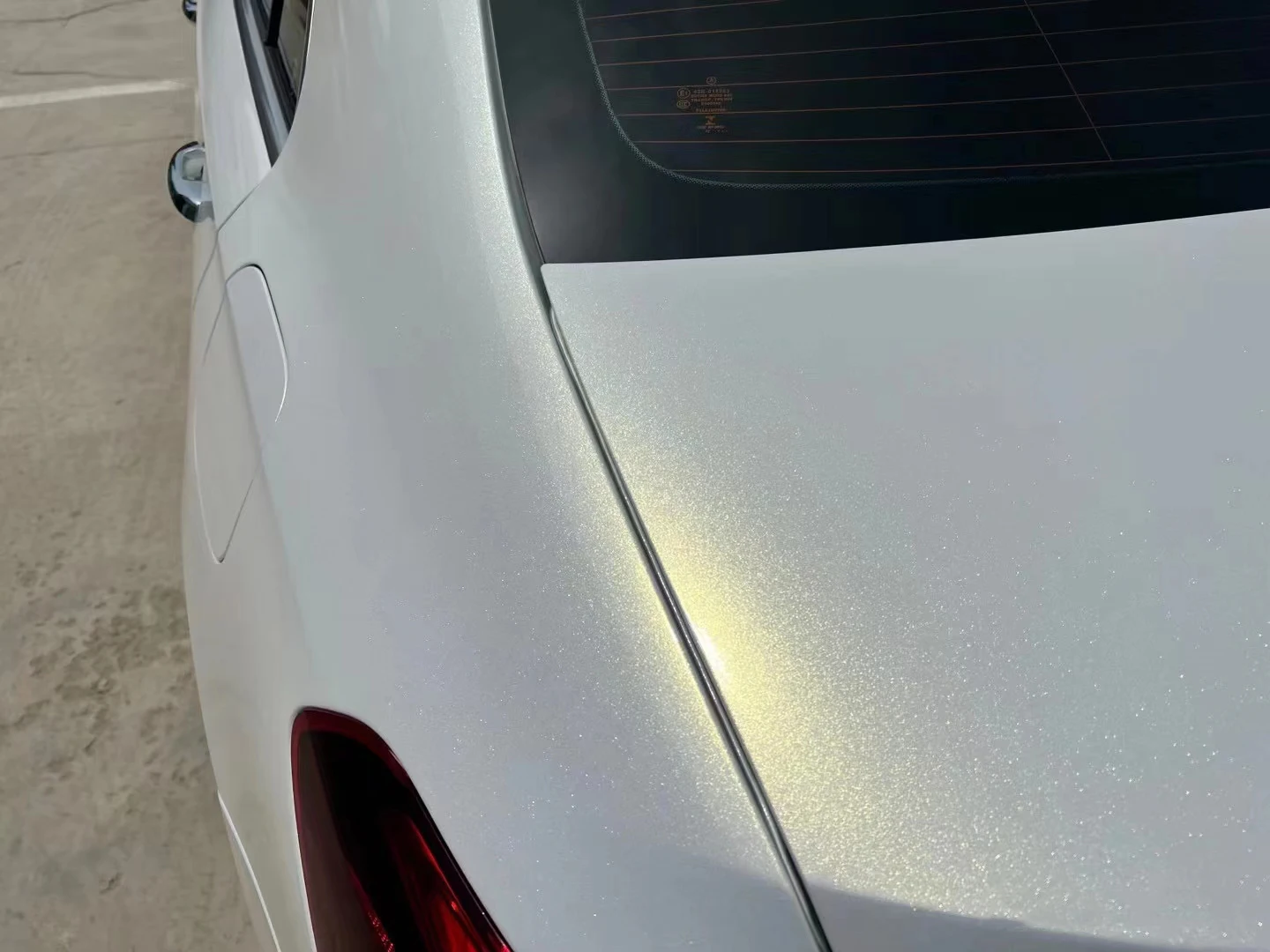 Gold Auto Vinyl Stretchable Car Wrap Premium PET Removable Easy to Install Air Release Paint Protection Durable